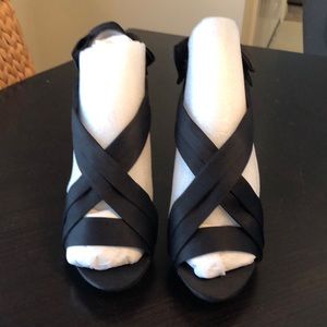 Black Vera Wang sandals